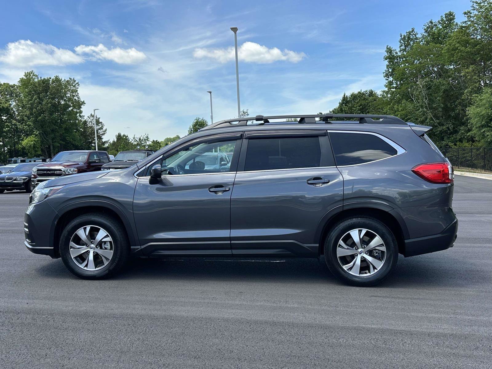 Used 2022 Subaru Ascent Premium w/ Convenience Package AWD/4WD image 23