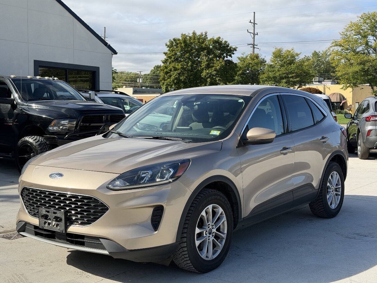 Used 2020 Ford Escape SE AWD/4WD image 1