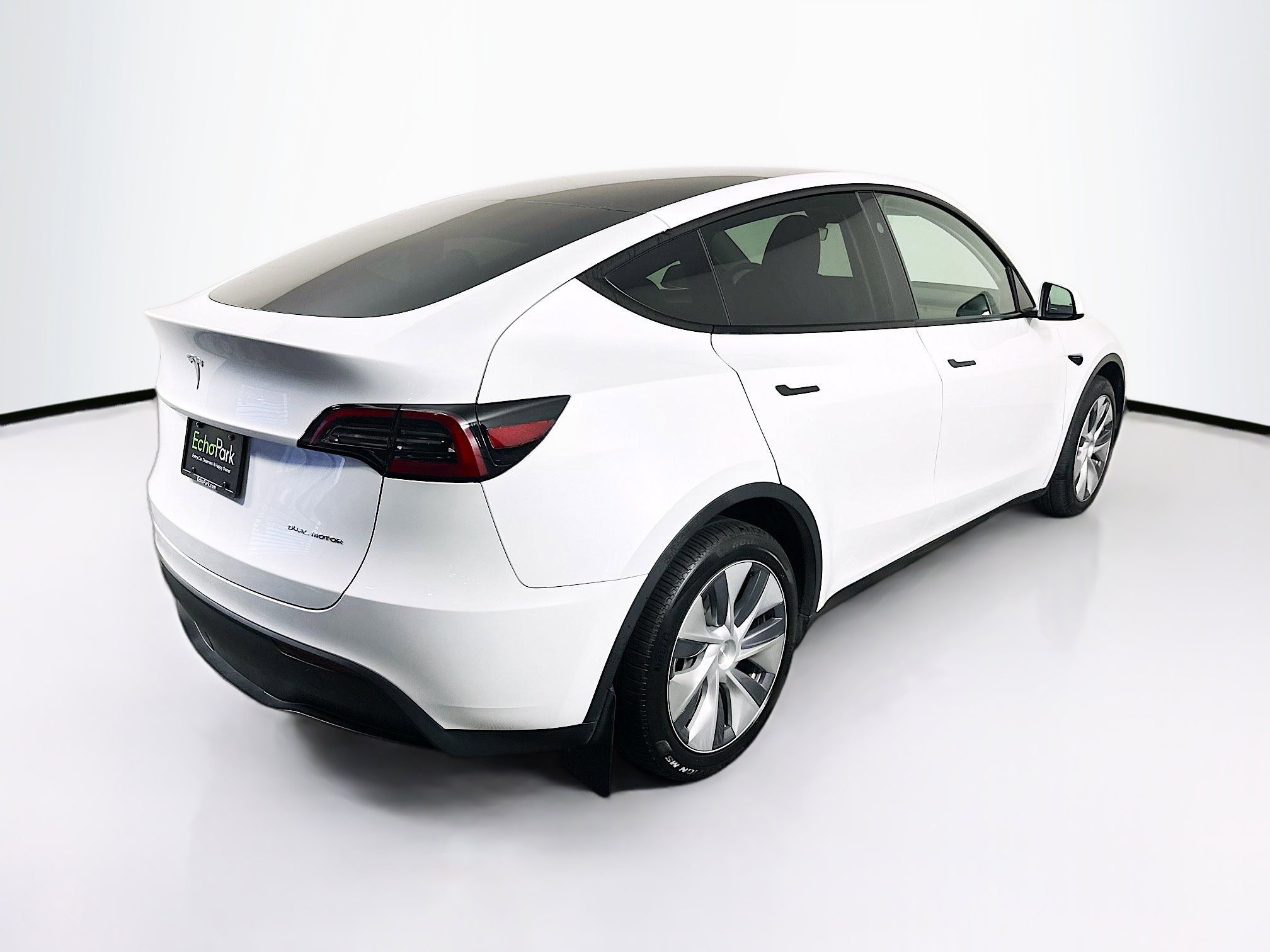 Used 2024 Tesla Model Y Long Range image 9