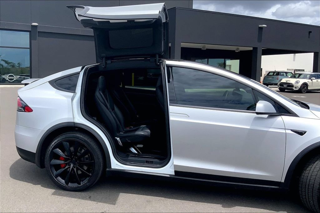 Used 2020 Tesla Model X Performance AWD/4WD image 32
