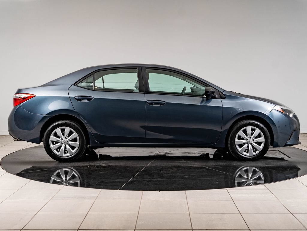Used 2015 Toyota Corolla LE FWD image 11