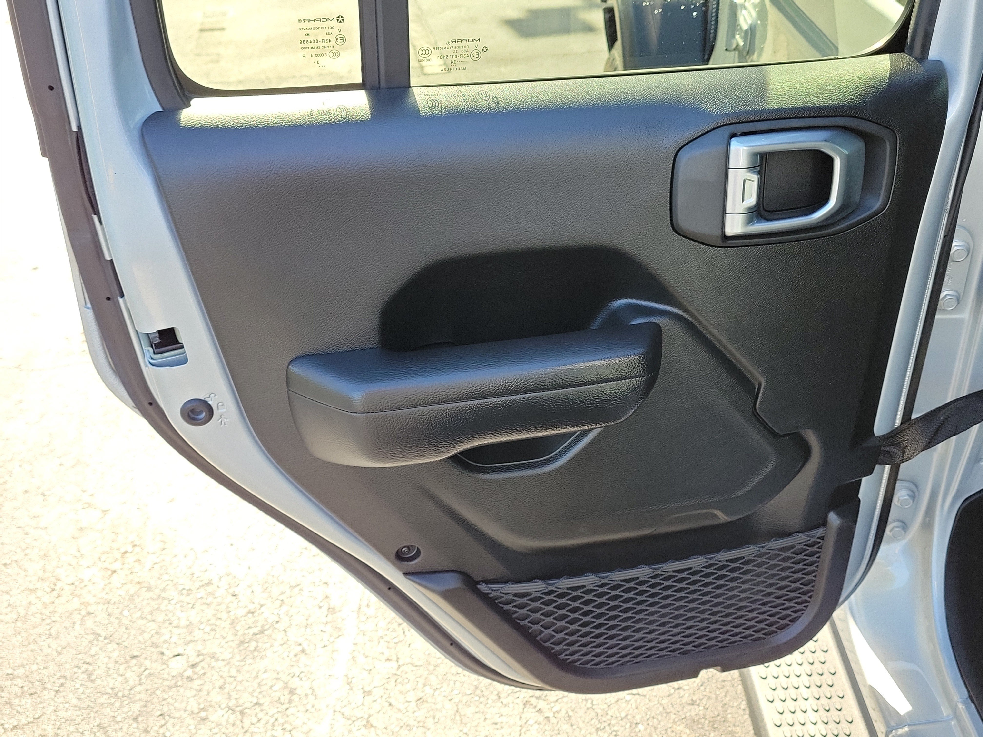 Used 2024 Jeep Wrangler Unlimited Sport AWD/4WD image 10