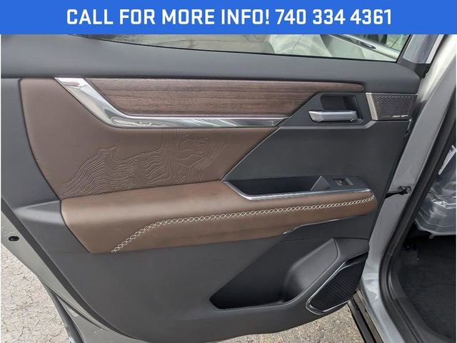 New 2026 GMC Acadia Denali Ultimate w/ LPO, Floor Liner Package image 9