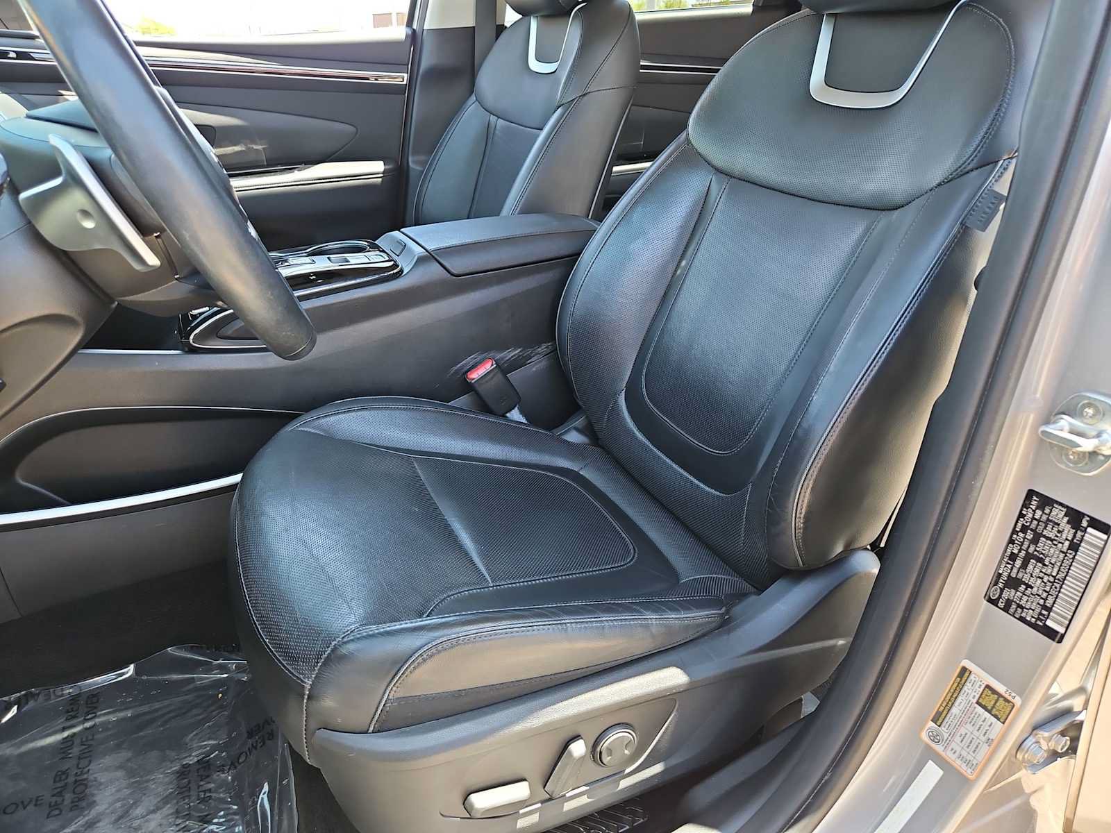 Certified 2022 Hyundai Tucson Limited AWD/4WD image 16