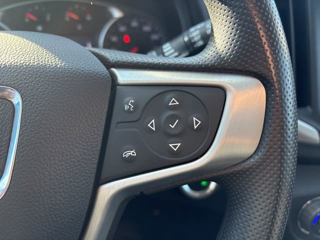Used 2024 GMC Terrain SLE w/ Driver Convenience Package image 29