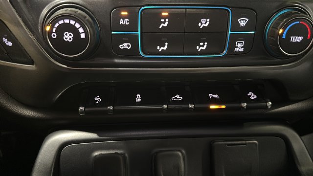 Used 2018 Chevrolet Silverado 1500 LT w/ LT Plus Package AWD/4WD image 19