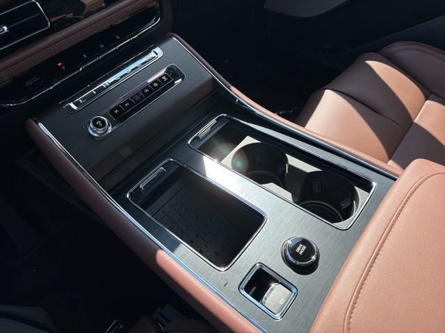 New 2026 Lincoln Aviator Reserve AWD/4WD image 32