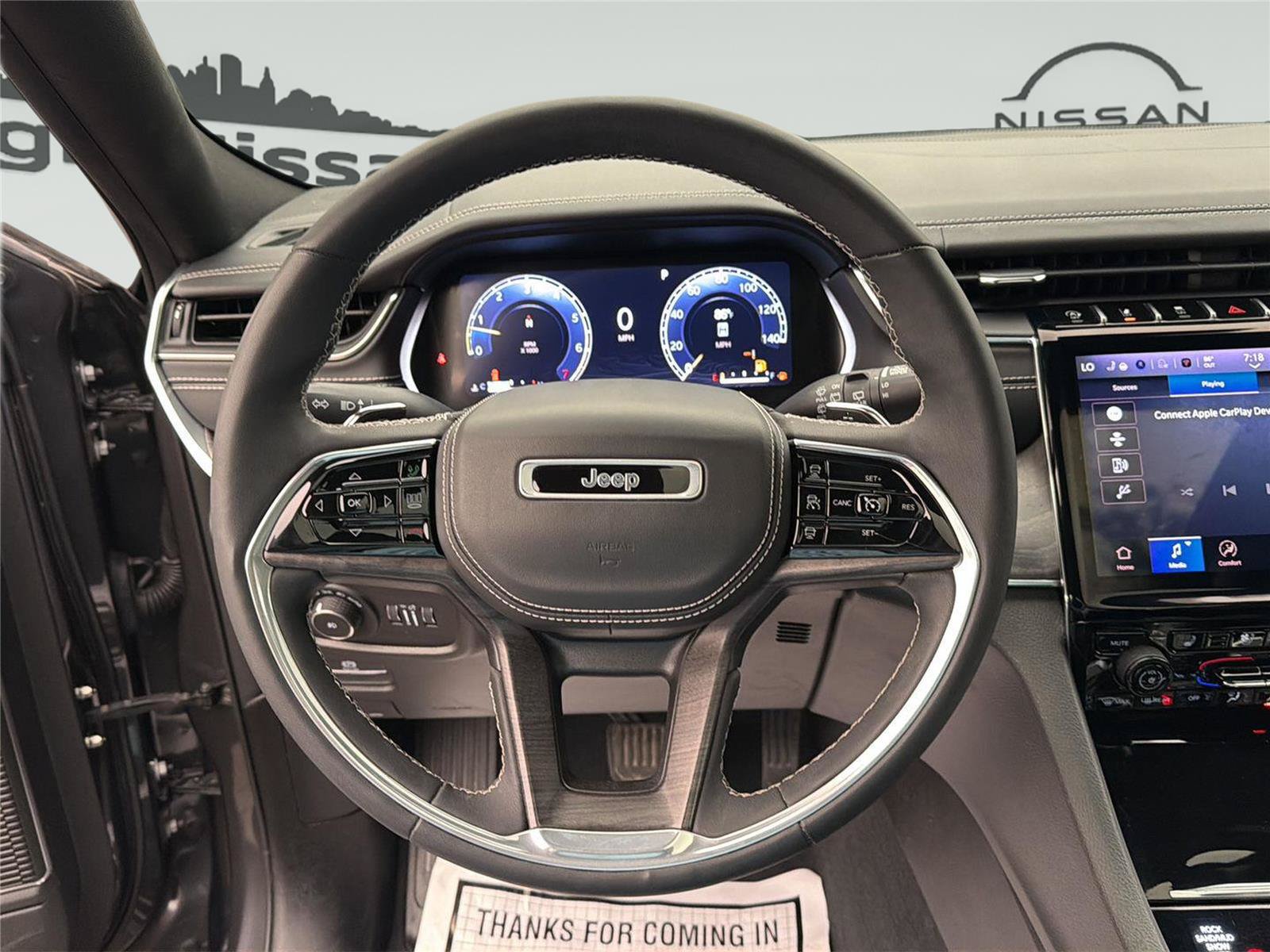 Used 2023 Jeep Grand Cherokee Overland AWD/4WD image 15