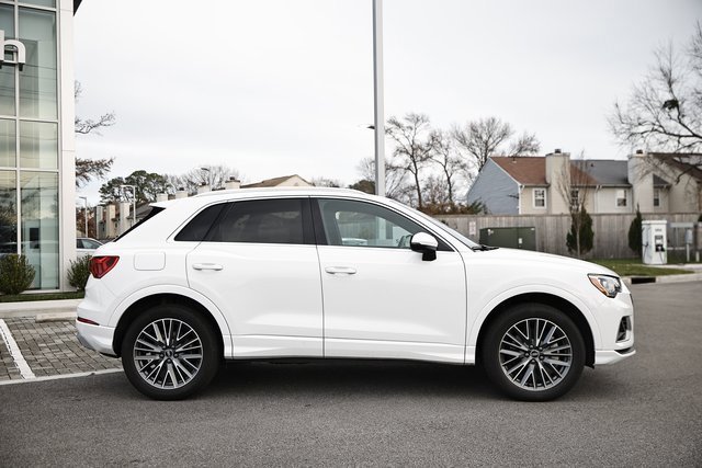 Used 2021 Audi Q3 2.0T Premium w/ Convenience Package image 4