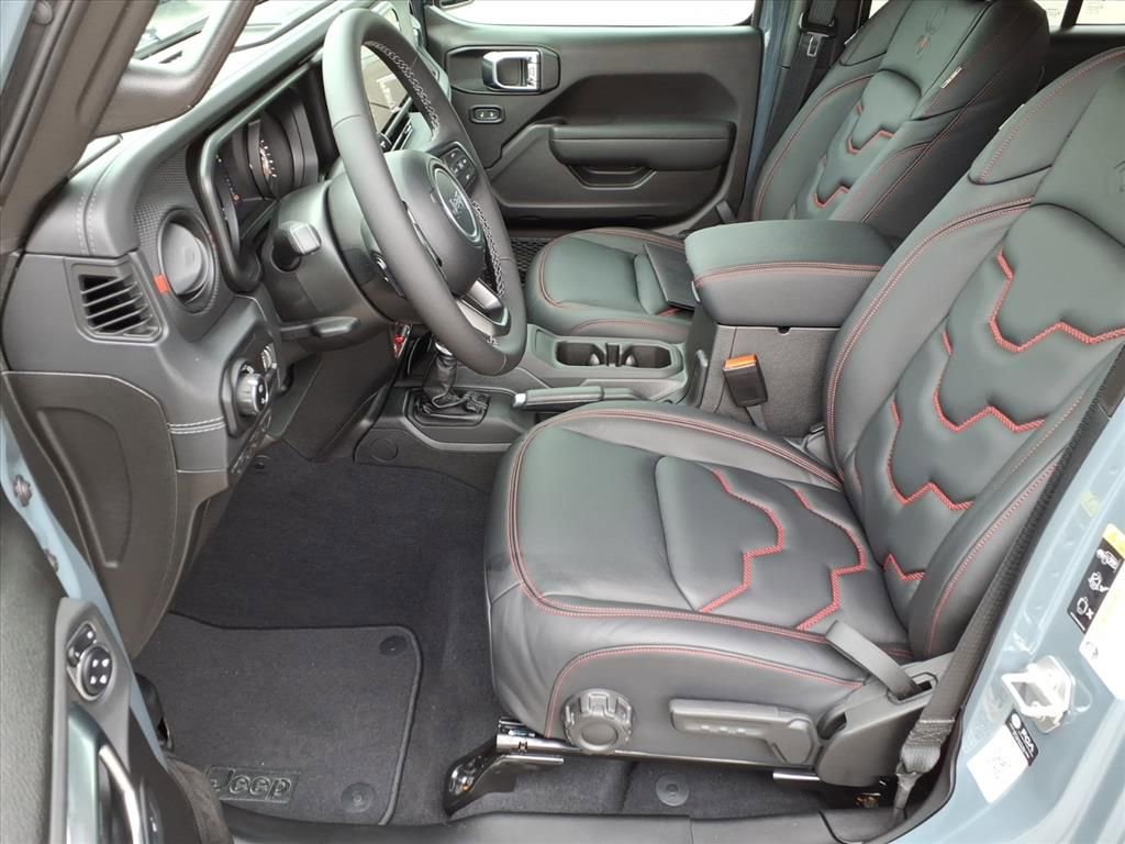 New 2025 Jeep Gladiator Rubicon w/ Convenience Group image 14