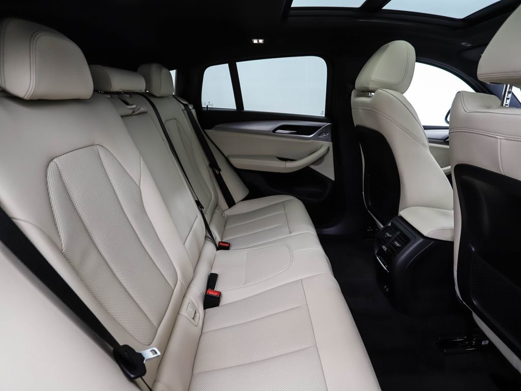 Certified 2025 BMW X4 xDrive30i image 27