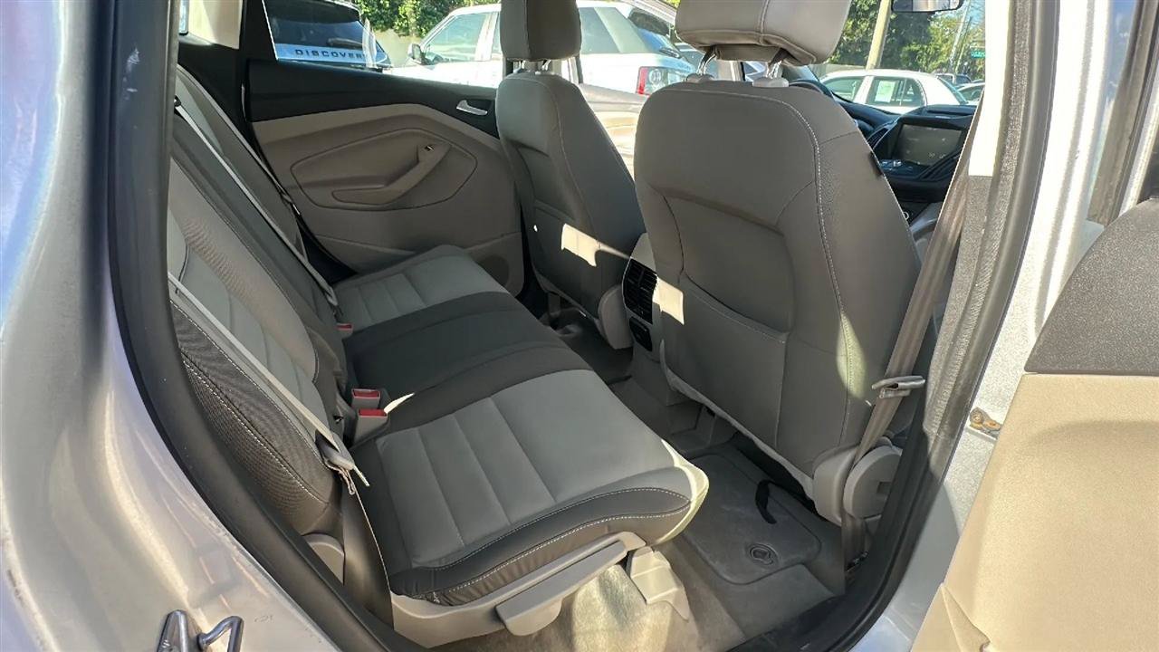 Used 2013 Ford C-MAX SE FWD image 32