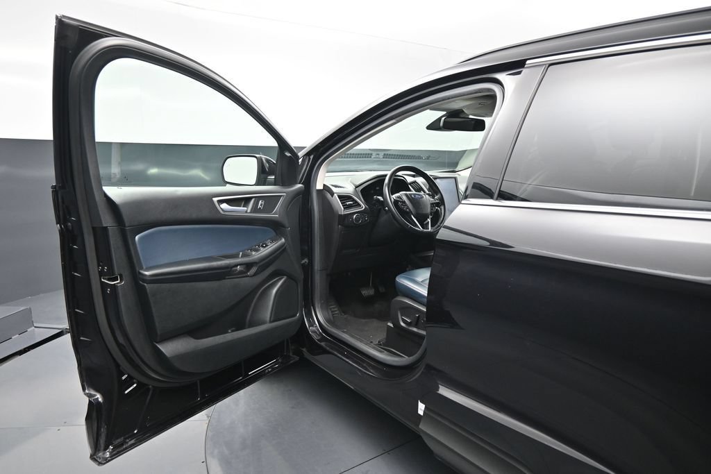 Used 2022 Ford Edge SEL w/ Sport Appearance Package AWD/4WD image 8