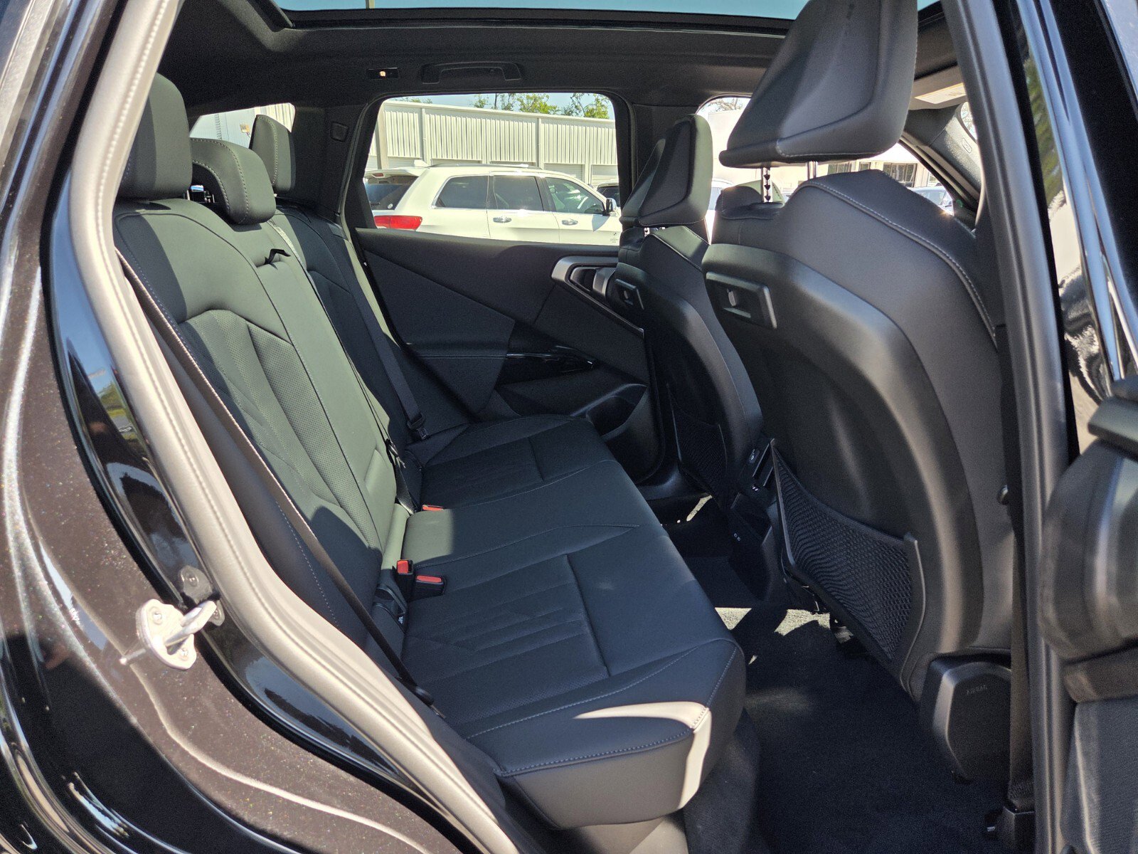 New 2026 BMW X3 xDrive30 w/ M Sport Package AWD/4WD image 16