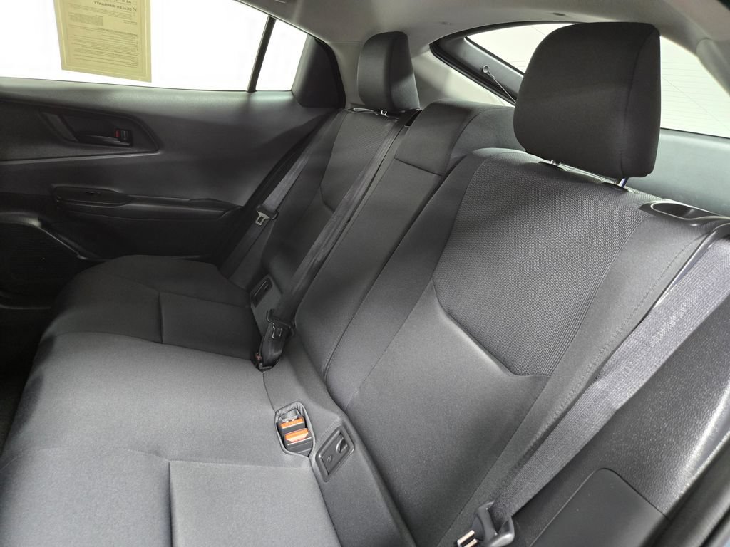 Used 2024 Toyota Prius LE AWD/4WD image 32
