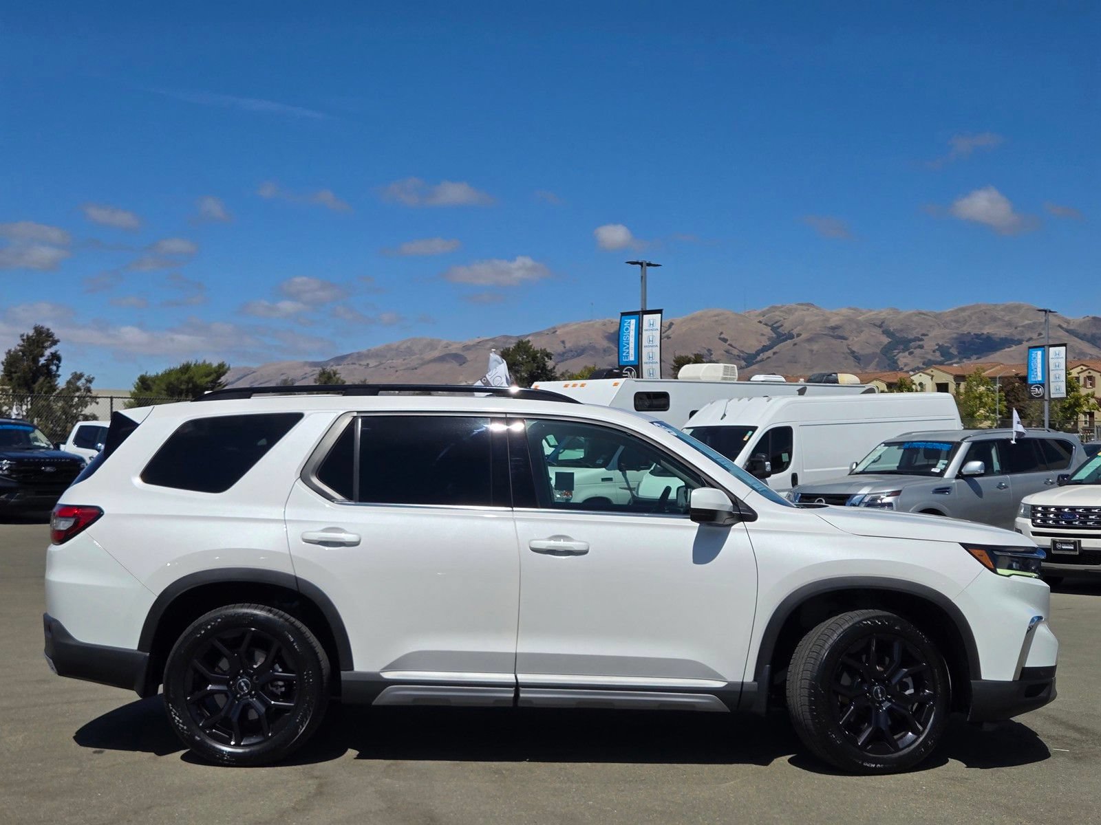 Certified 2025 Honda Pilot Elite image 8