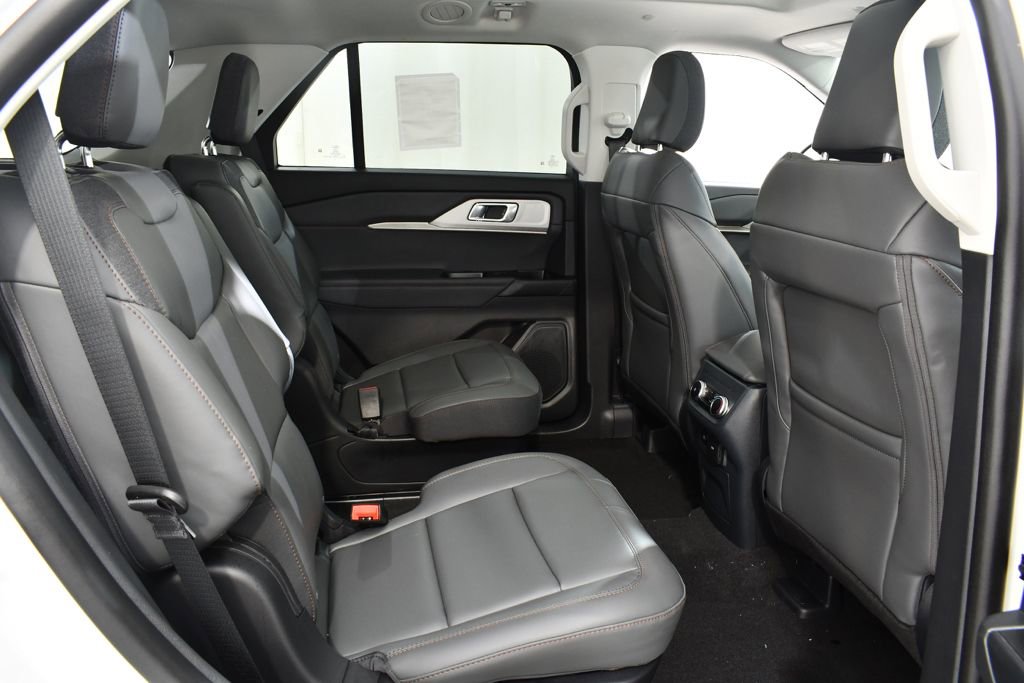 New 2026 Ford Explorer Active image 19