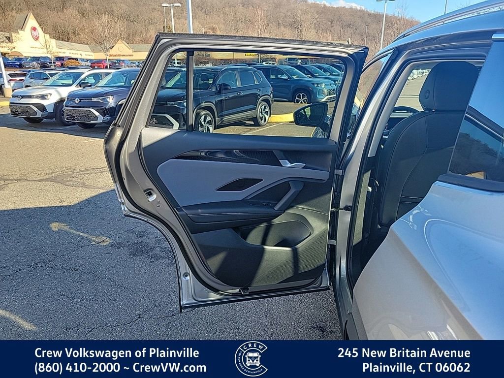 New 2026 Volkswagen Tiguan SE image 45