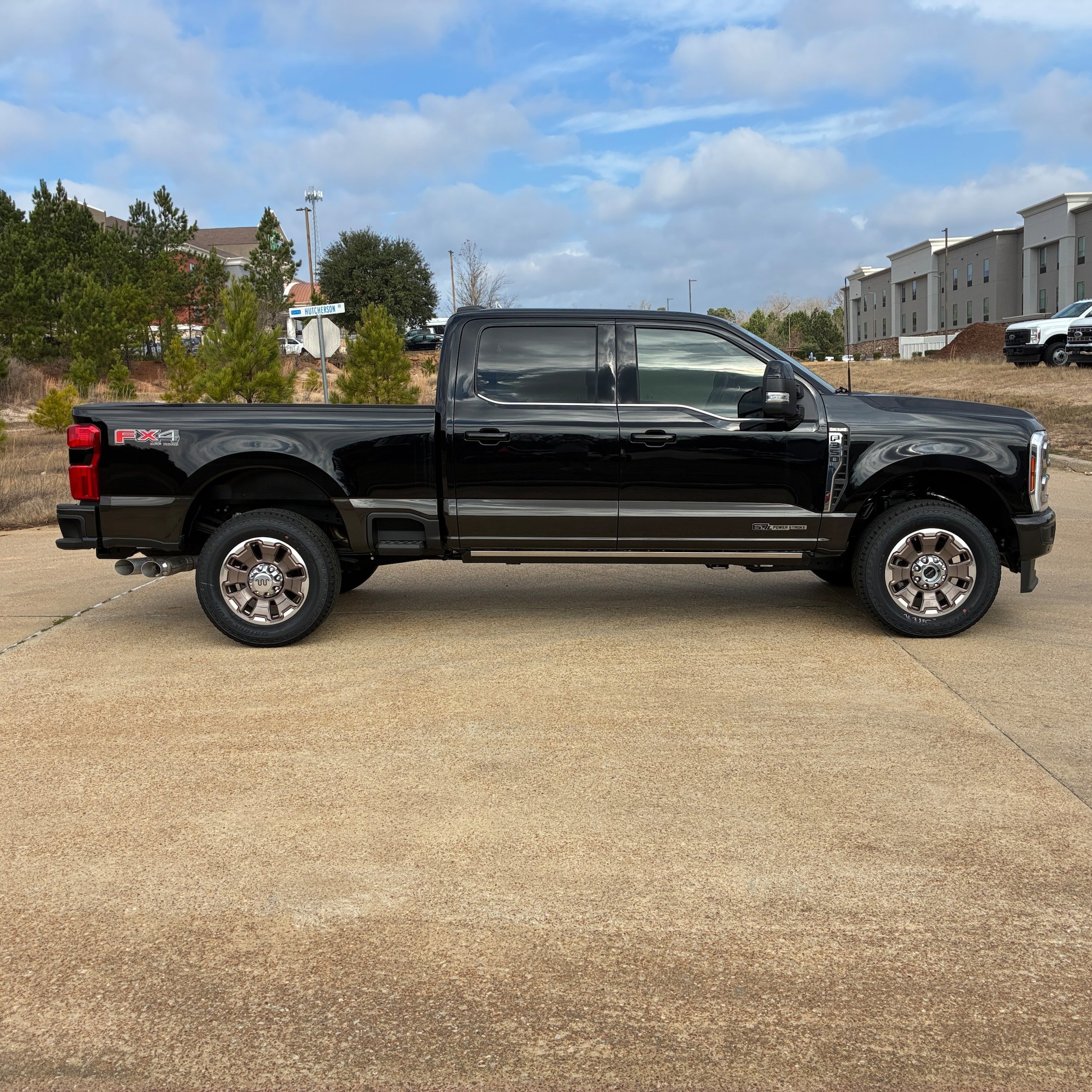 New 2025 Ford F350 King Ranch w/ FX4 Off-Road Package image 33