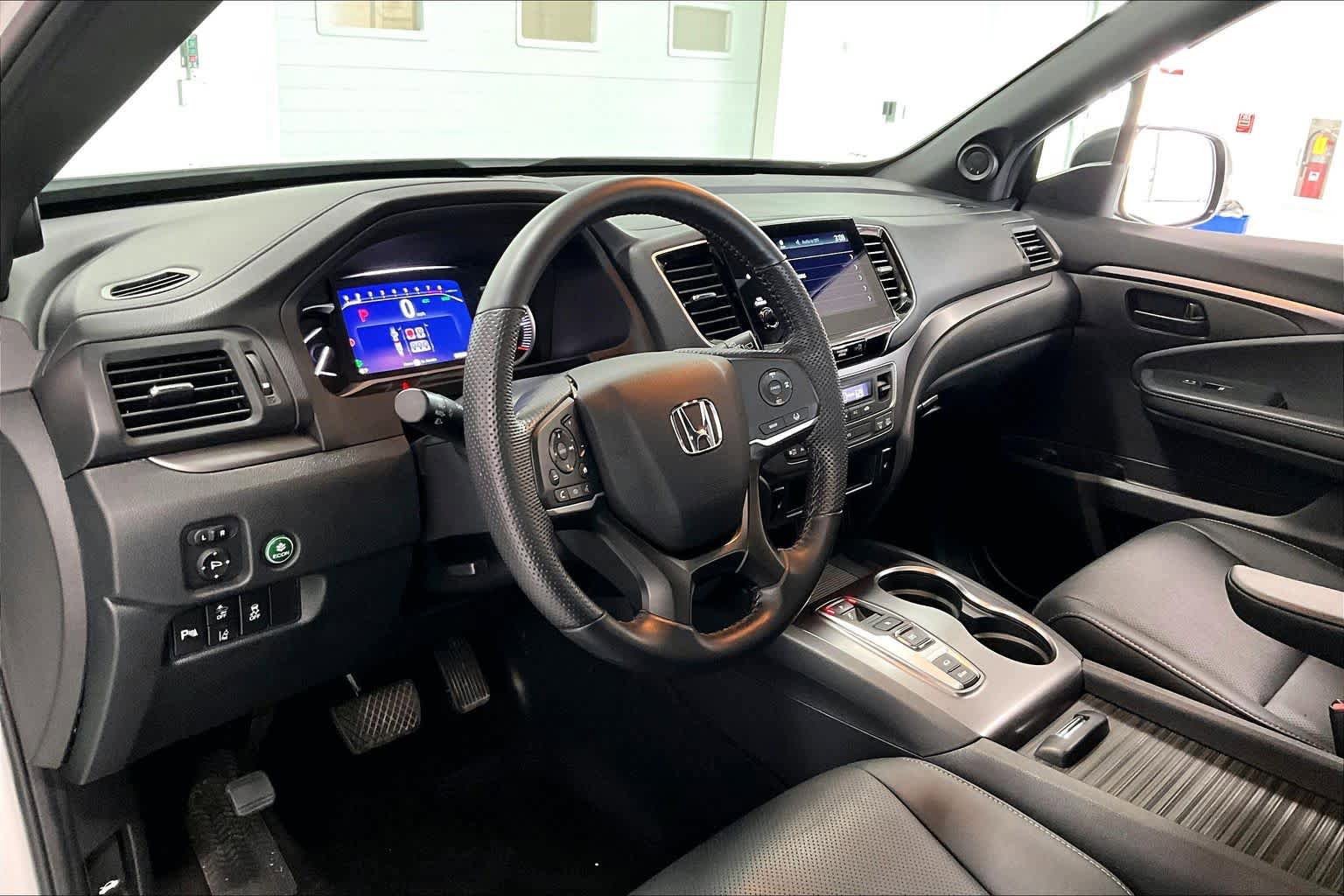 Used 2022 Honda Passport EX-L image 2