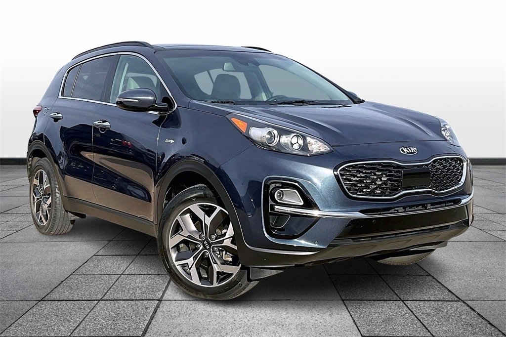 Certified 2022 Kia Sportage EX w/ EX Technology Package image 2