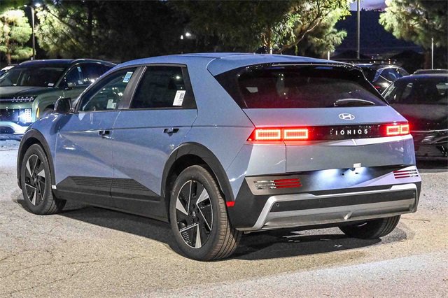 New 2026 Hyundai Ioniq 5 SEL image 8