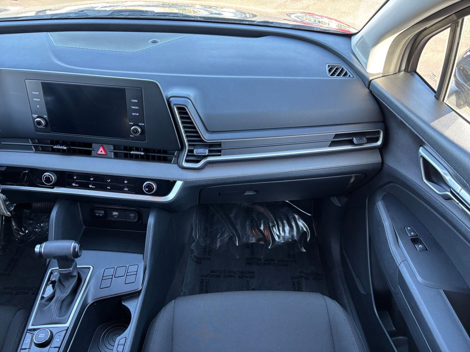 Used 2025 Kia Sportage LX FWD image 34