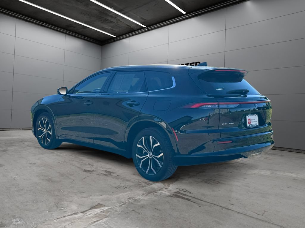 Certified 2025 Toyota Crown Signia AWD/4WD image 3