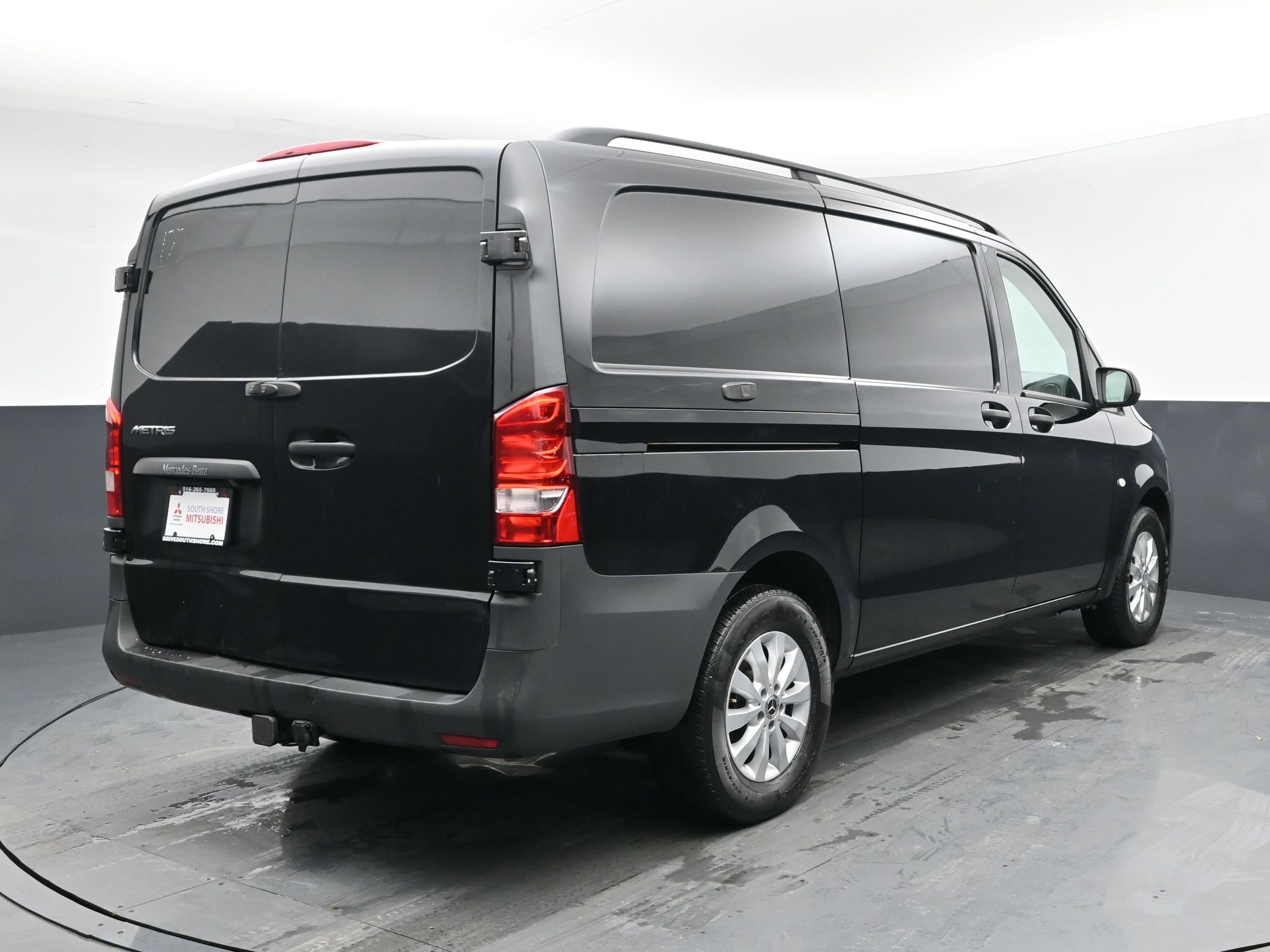 Used 2022 Mercedes-Benz Metris image 21