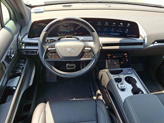 New 2026 Cadillac Vistiq Sport w/ LPO, Floor Liner Package image 7