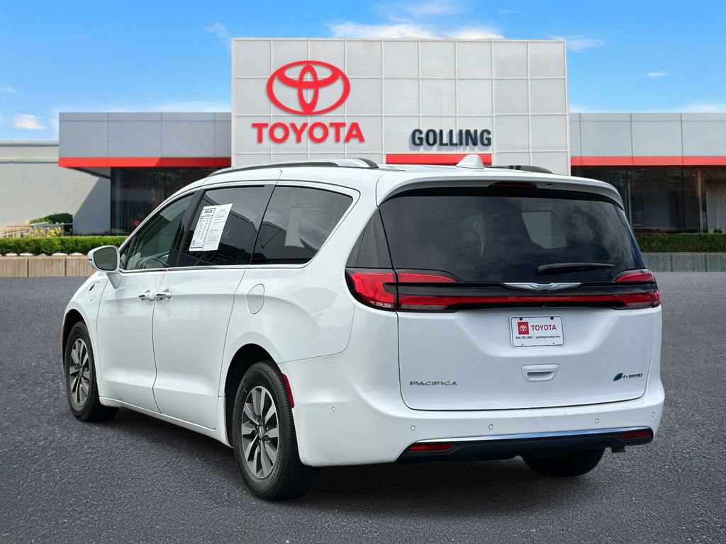 Used 2021 Chrysler Pacifica Touring-L FWD image 4