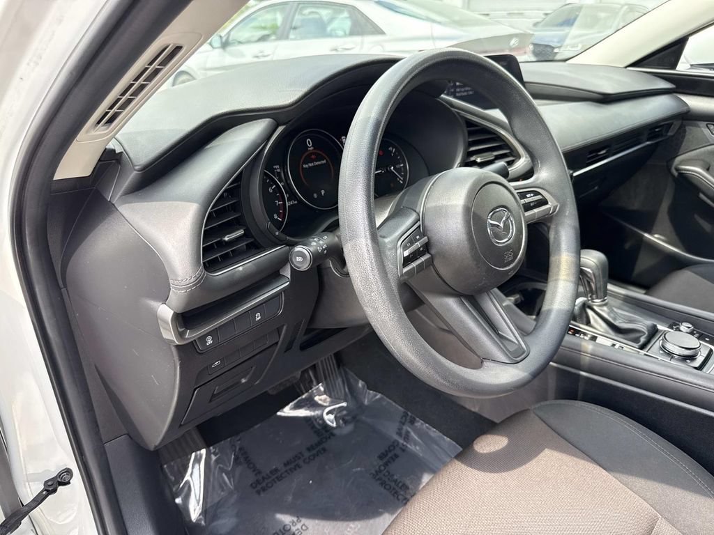 Used 2021 MAZDA MAZDA3 s FWD image 23