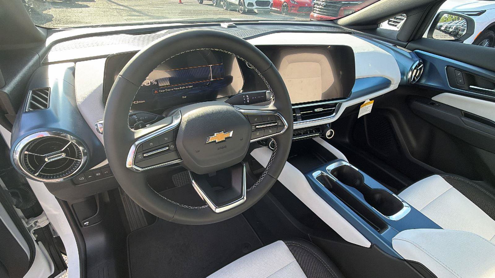 New 2026 Chevrolet Equinox EV LT FWD image 4