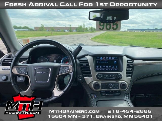 Used 2019 GMC Yukon XL Denali w/ Denali Ultimate Package AWD/4WD image 12
