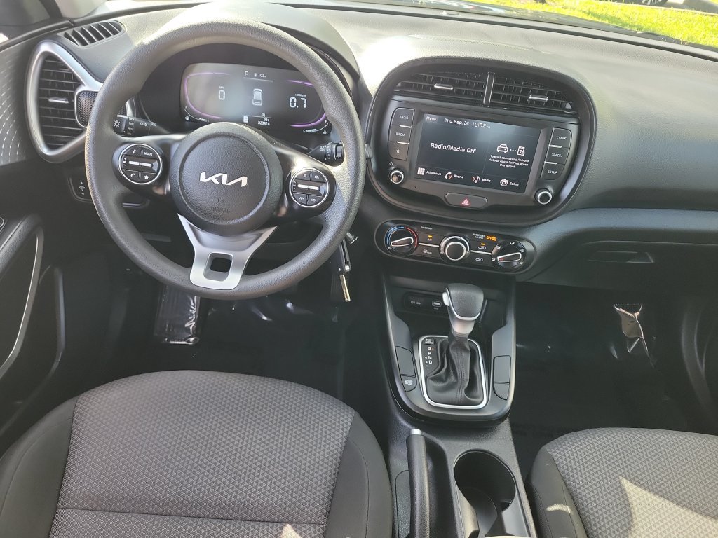 Certified 2025 Kia Soul LX FWD image 26