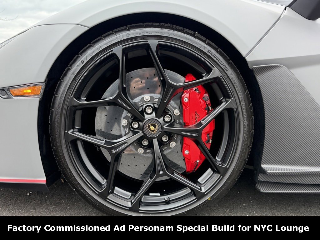 Used 2024 Lamborghini Revuelto image 37