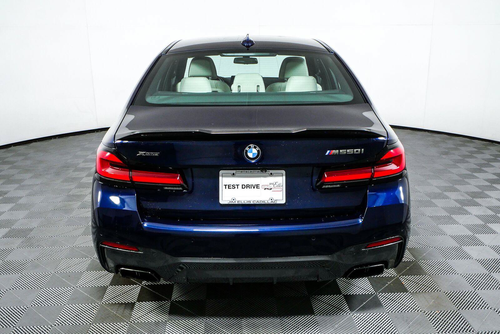Used 2021 BMW M550i xDrive AWD/4WD image 28