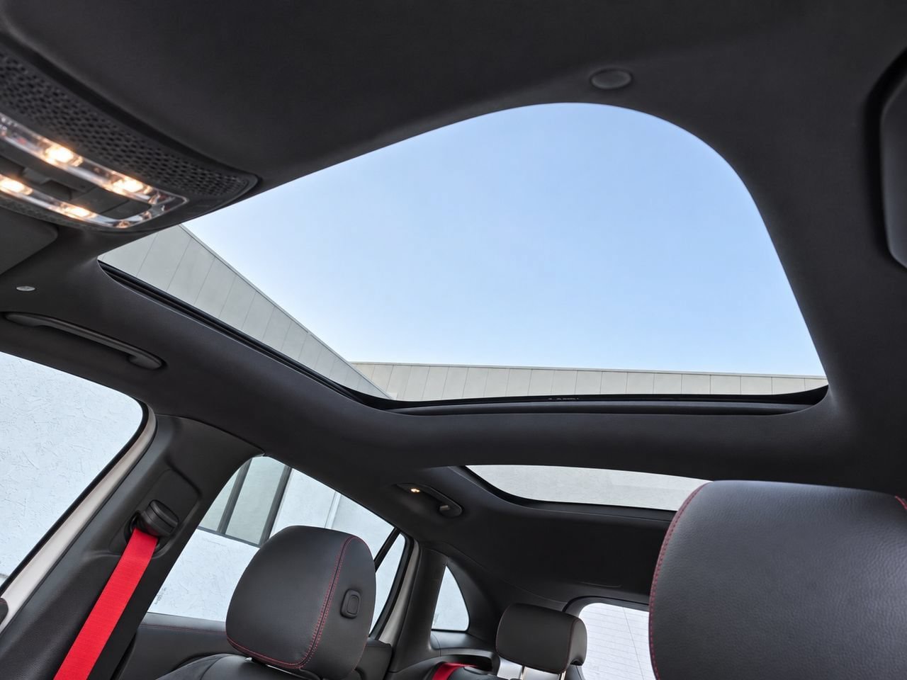 New 2026 Mercedes-Benz GLA 35 AMG 4MATIC image 25