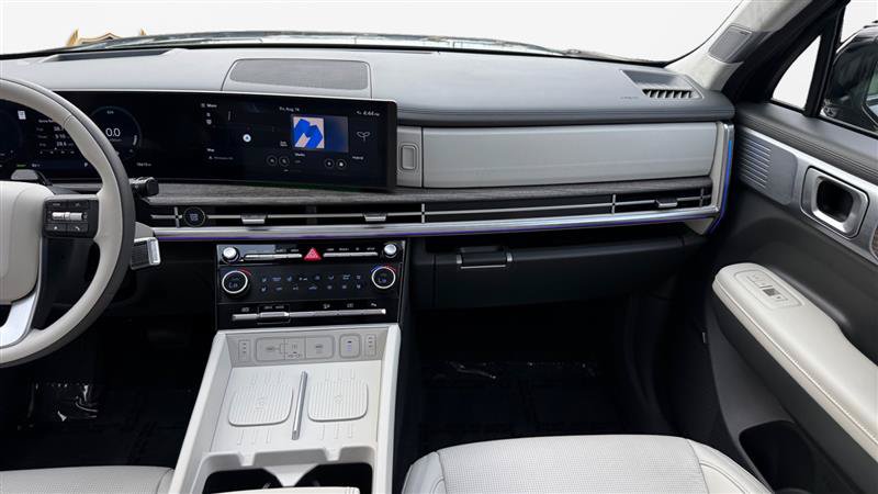Used 2025 Hyundai Santa Fe Calligraphy FWD image 15