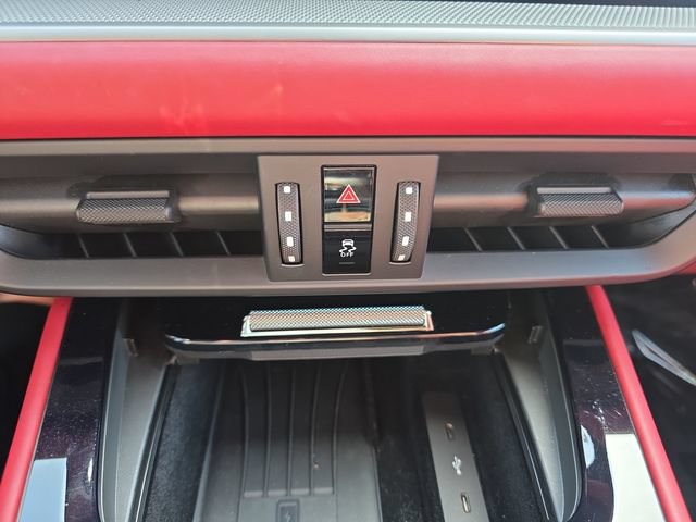 Used 2024 Porsche Cayenne AWD/4WD image 17
