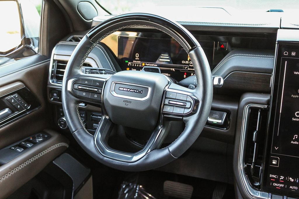 Used 2025 GMC Yukon XL Denali Ultimate w/ LPO, Floor Liner Package image 19