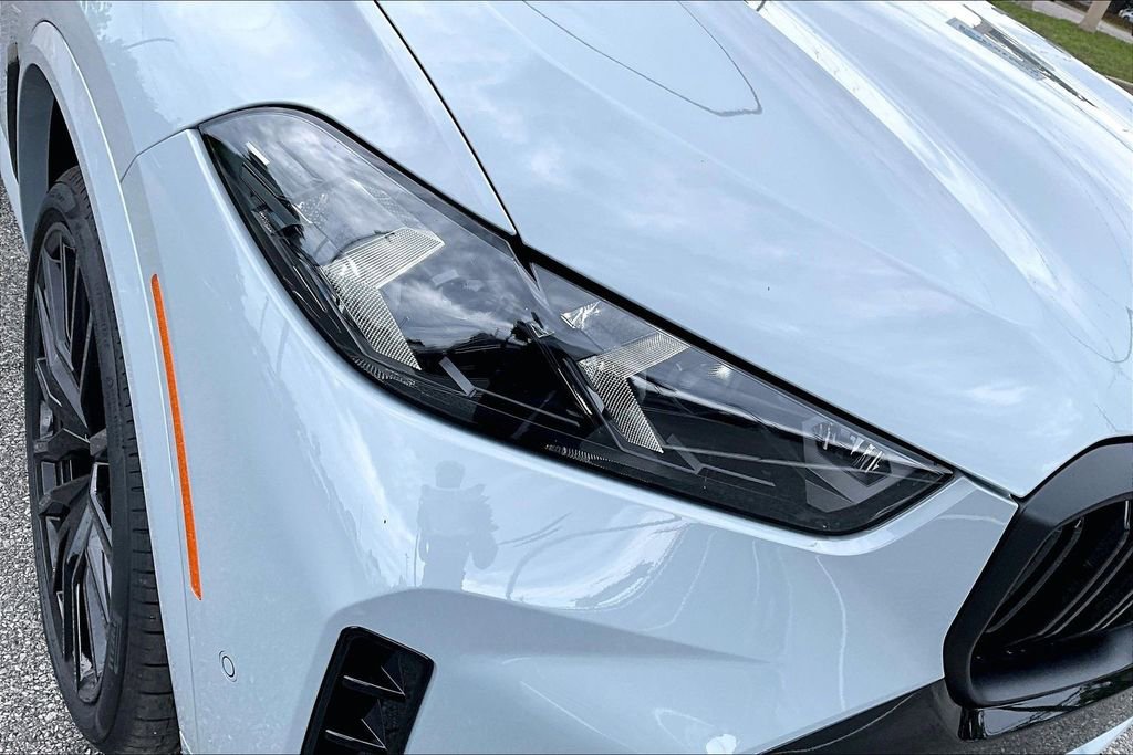 New 2026 BMW X5 M60i AWD/4WD image 16