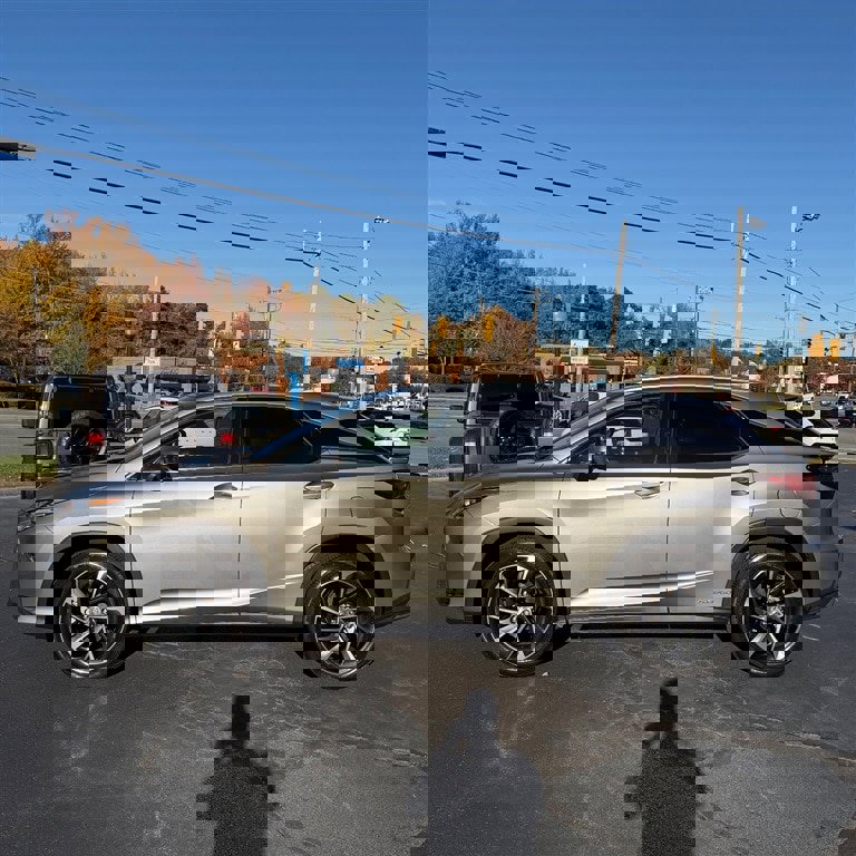 Used 2017 Lexus RX 450h AWD image 4