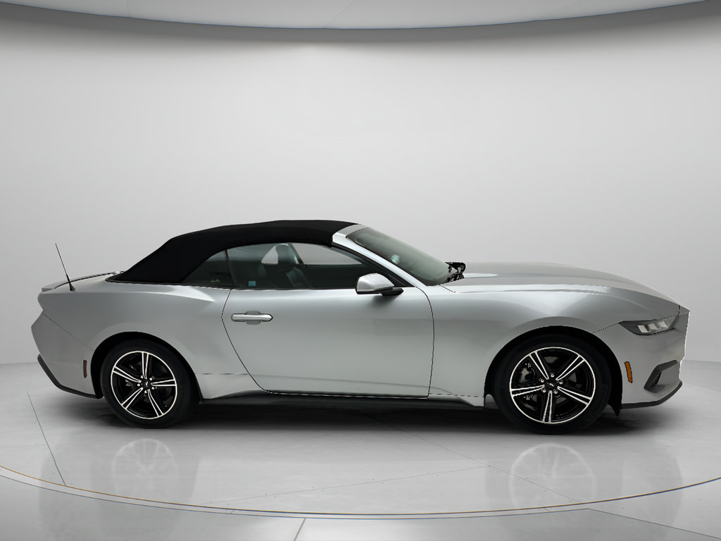 Used 2025 Ford Mustang Premium RWD image 4