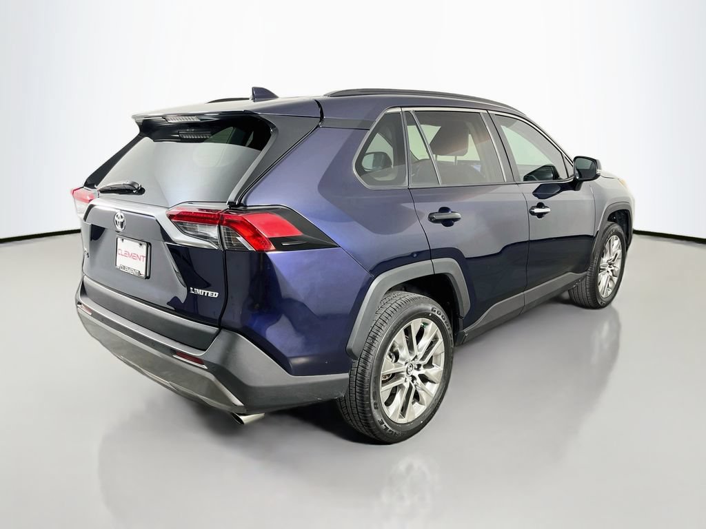 Used 2019 Toyota RAV4 Limited w/ Cold Weather Package FWD image 7