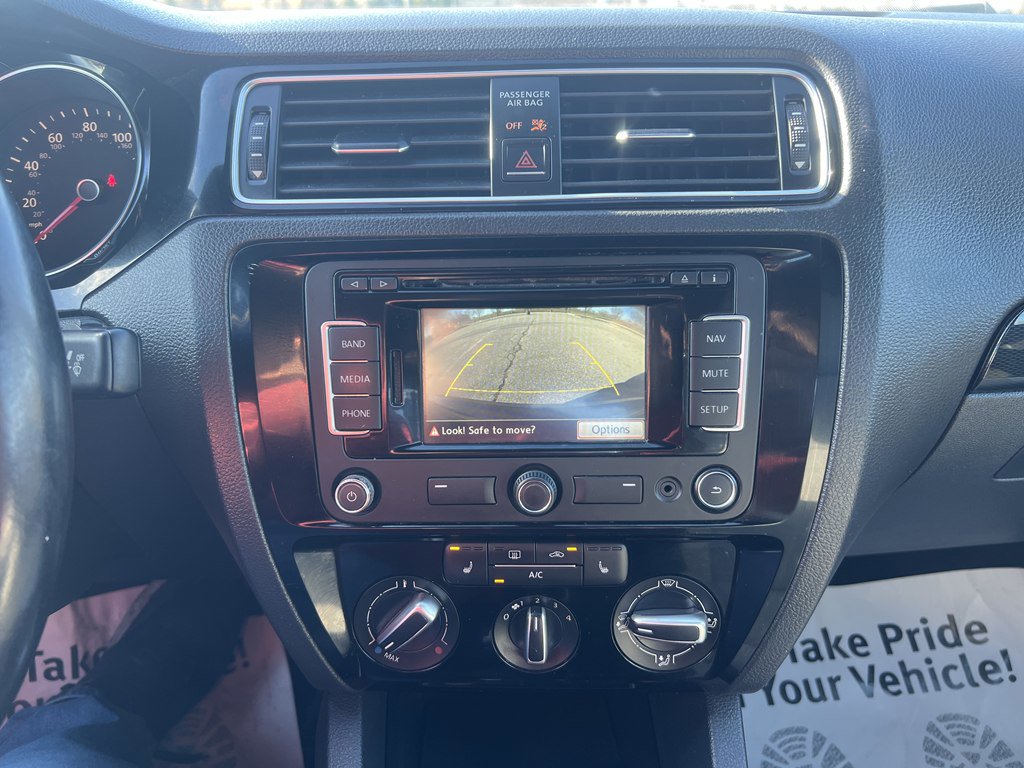 Used 2015 Volkswagen Jetta Sport image 18