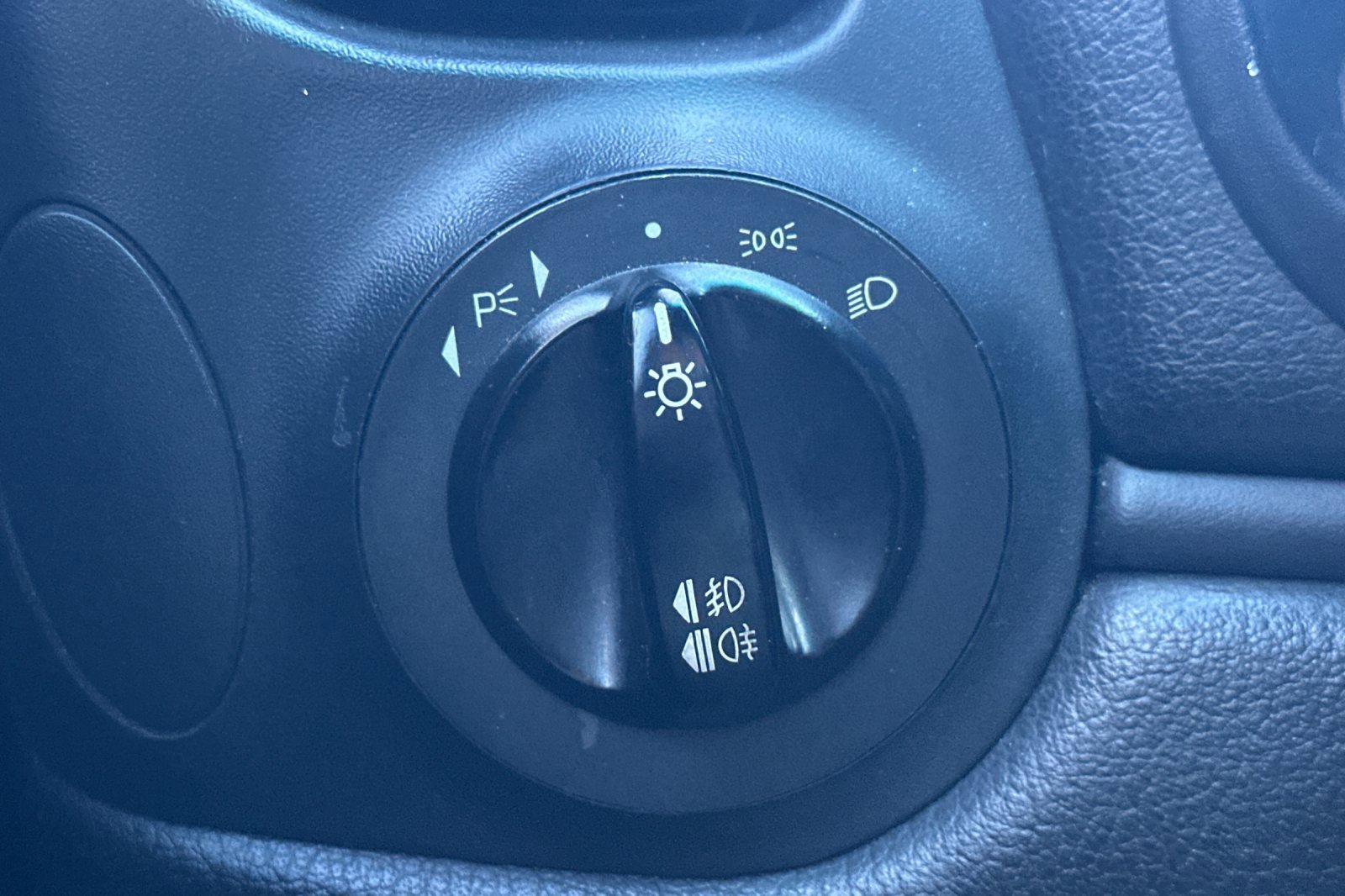 Used 2002 Porsche 911 Carrera 4 image 37