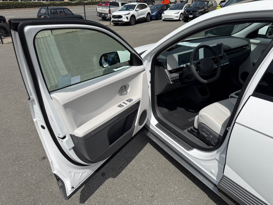 Used 2024 Hyundai Ioniq 5 Limited RWD image 9