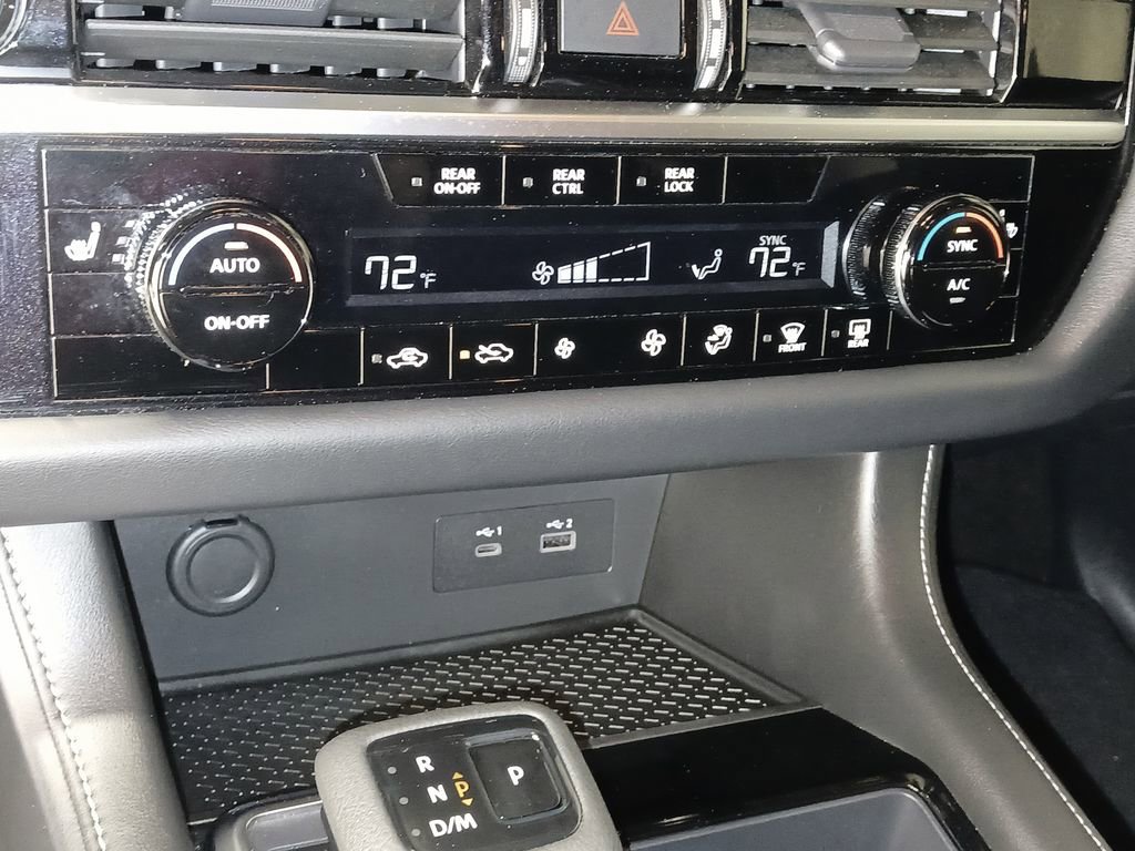 Used 2023 Nissan Pathfinder SV image 21