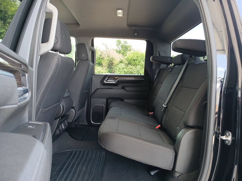 Used 2025 Chevrolet Silverado 3500 LT w/ Safety Package AWD/4WD image 26